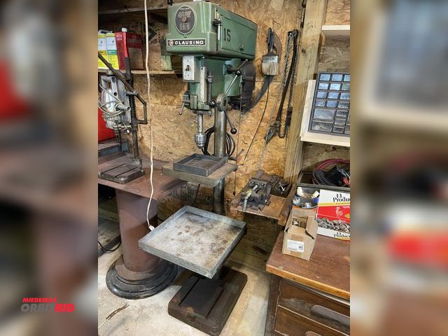 Lot 1-11873 - (1) Clausing, model 1764, drill press, 260-1800 RPM, includes Jacobs chuck, work table, and 4" vise ...