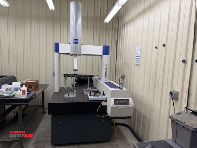 Lot 1-1602 - 2007 Zeiss Contura G2 Coordinate Machine (CMM) Zeiss Vast XTG-D2 Probe Base, SN 00211NV2, Bridge Typ...