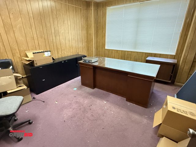 Lot 1-7533 - Contents of office;(3) Office Desk, (2) Wooden Filing Cabinet, (2) Bookshelf,
