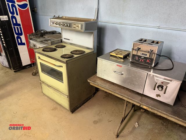 Lot 1-18514 - (1) Star Electric hot dog roller, 28" wide x 24", includes cart, in working condition, (1) Star hot ...