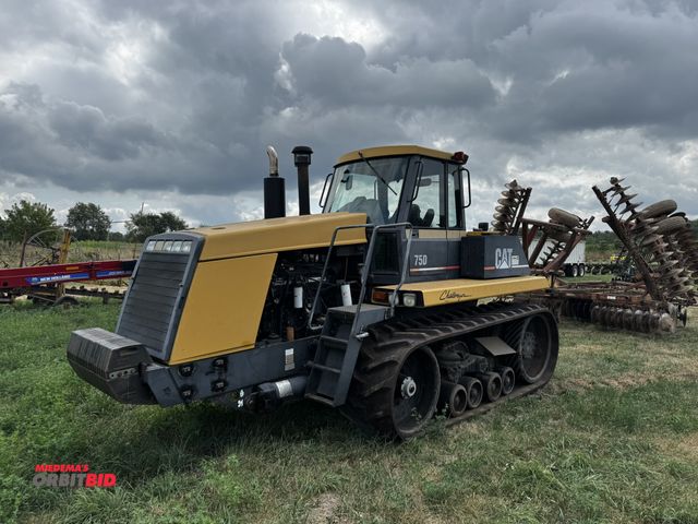 Lot 1-19732 - CAT CH75D Tractor (1) Cat CH75D tractor, Pin #5AR00326, 4324 metered hours showing, cab with heat, a...