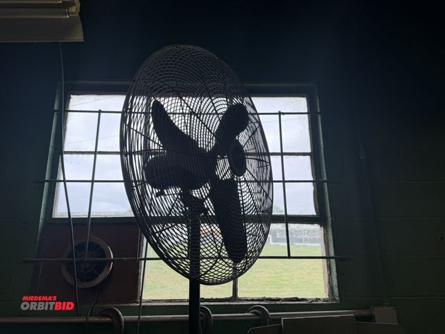 Lot 1-18576 - (1) Lasco 120V, single phase, free-standing adjustable height shop floor fan with 32" diameter cage,...