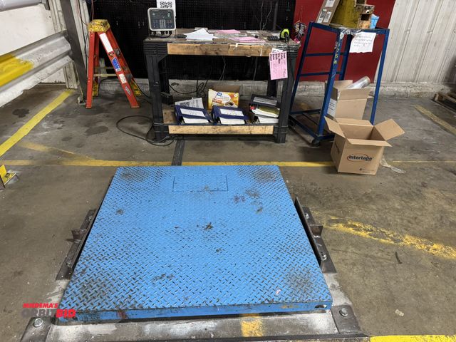 Lot 1-2548 - (1) Avery Weigh-Tronix, 48" x 48" platform scale with digital readout, 5,000 lb. capacity, Avery Wei...
