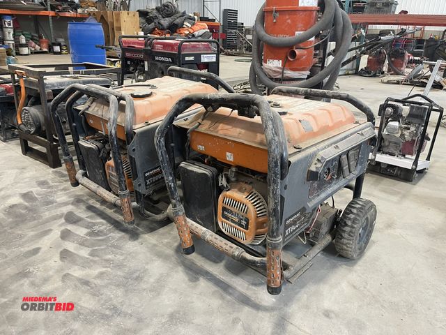 Lot 1-18827 - (2) Generac XT8000E portable generators with 420cc gas motors, 120/240V, both are for parts or repai...