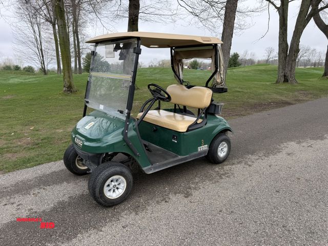 Lot 1-19409 - (1) 2015 E-Z-Go golf cart with a Kawasaki gas engine, includes Club canopy and ball washer, fold-dow...