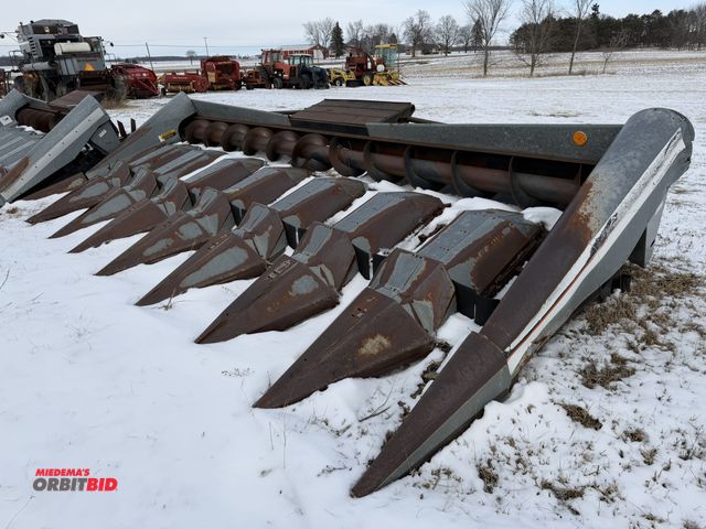 Lot 1-11790 - (1) Allis-Chalmers 8-row corn head, 30" row spacing, model 830A, S/N 11018, working condition unknow...