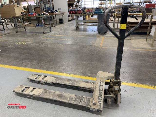 Lot 1-16262 - (1) Barrett, approx. 3000 lb. capacity hydraulic pallet jack, in working condition.