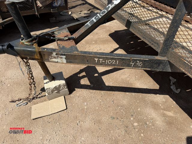 Lot 1-18356 - 2012 Assembled Trash / Porta John Trailer