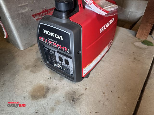 Lot 1-3125 - (1) Honda EV2200 gas powered inverter/generator