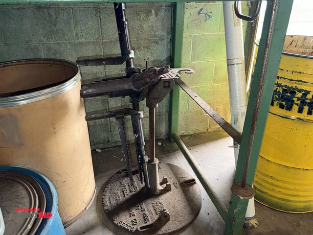 Lot 1-18857 - (1) Littell 800 lb. capacity centering reel.