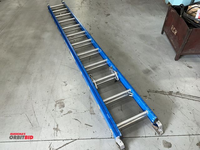 Lot 1-19191 - (1) Keller, model 4924, 24' fiberglass and aluminum extension ladder.