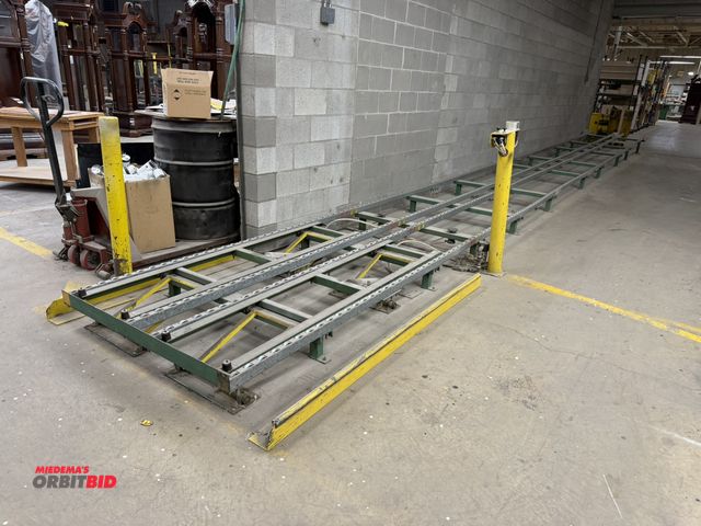 Lot 1-17326 - (1) roller style conveyor with pneumatic dual end lifts, approx. 39' long x 48" wide, start/stop pne...
