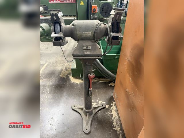 Lot 1-16987 - (1) dual pedestal mount bench grinder, up to 6" capacity, 115V.