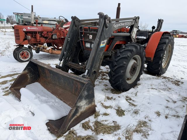 Lot 1-11773 - (1) AGCO Allis 5670 4-WD tractor, diesel engine, 16.9R30 rear tires, 12.4-24 front tires, Quicke 620...