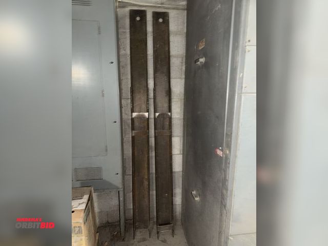 Lot 1-16720 - (1) set of fork extensions, 87" long x 6" wide.
