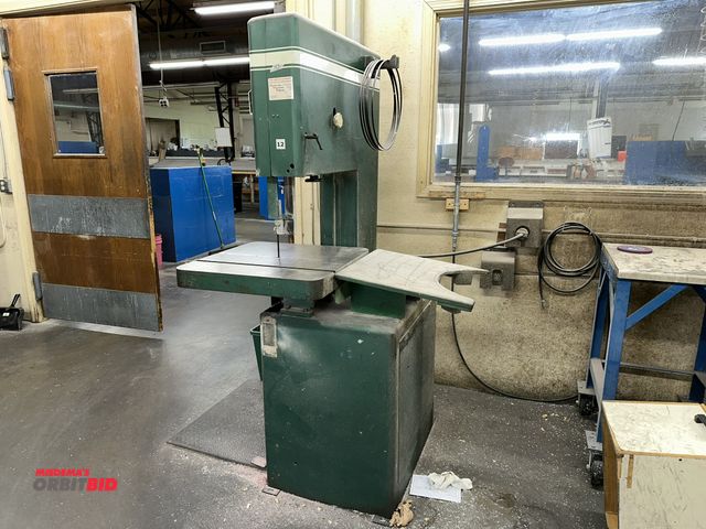 Lot 1-17668 - (1) Powermatic Houdaille, model 81, industrial band saw, S/N 7981278, 3 phase electric motor, 24" x ...
