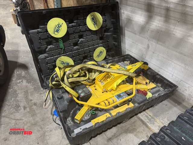 Lot 1-16602 - (1) 2022 Woods Power Grip pneumatic lifter, model MRTA811LDC3, S/N 20221202, 6-suction cup system wi...