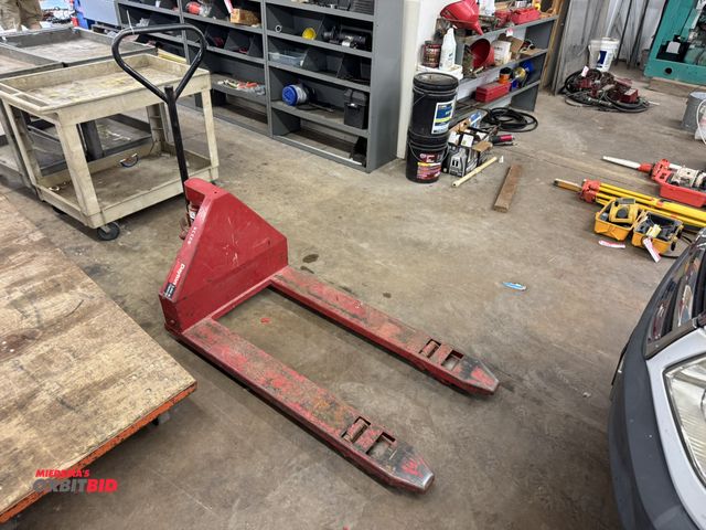 Lot 1-6288 - (1) Dayton 5000 lb. capacity pallet jack, 48" forks, in working condition.