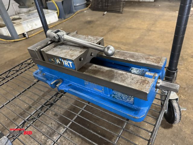 Lot 1-2377 - (1) Kurt 6" machinists vise, model D688, S/N 149969.