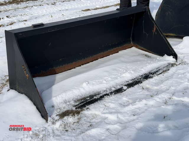 Lot 1-11548 - (1) Horst Welding 72" wide loader tractor bucket, model MB72AO600, S/N 14LA25125, 16.9 cubic feet ca...