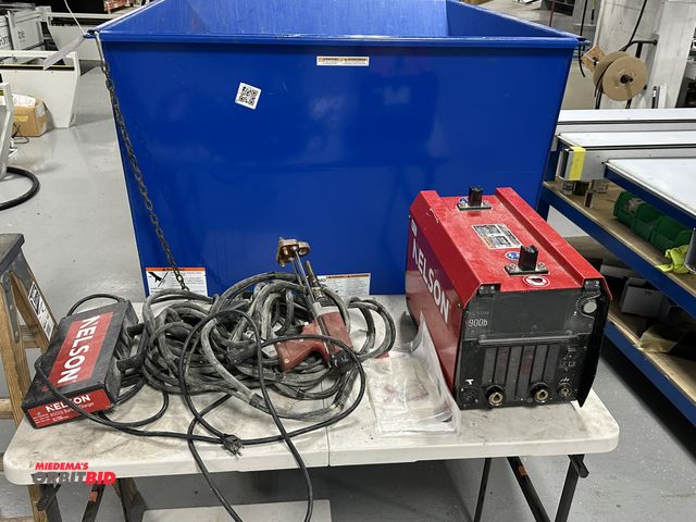 Lot 1-16715 - (1) Nelson, model N900B, battery operated stud welder, S/N 07240100-AA02, with a Nelson N900B, 115V ...