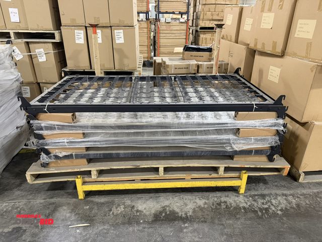 Orbitbid.com - Lot 1-19885 - Lot of (11) metal spring bed bases with ...