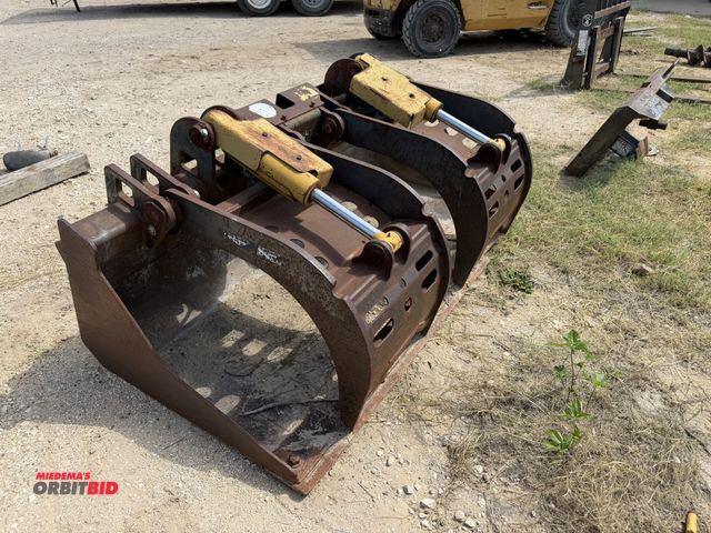 Lot 1-9580 - (1) grapple bucket, 67"