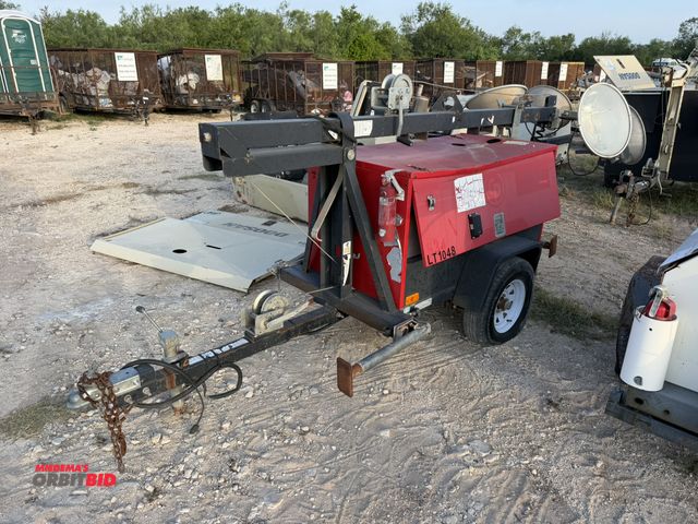 Lot 1-9521 - (1) 2013 Chicago Pneumatic CPLT-M10 light tower, 3-cylinder diesel engine, 4-light extendable tower ...