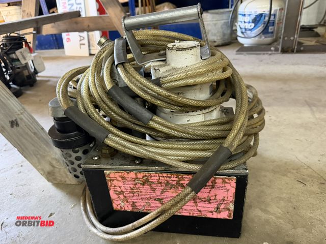 Lot 1-1375 - (1) Hytorc, model unknown, portable hydraulic unit with (4) tool input, hand control, and air/oil mi...