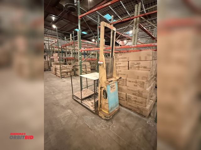 Lot 1-7289 - Weld-Bilt 84P Lift Truck 1500-20 Capacity, S/N. 1-72-1