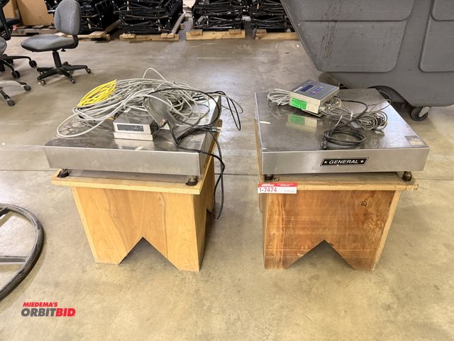 Lot 1-7474 - (1) Lot Of (2) Metler Toledo Panther Scale, 5,00 Lb. Max. Capacity