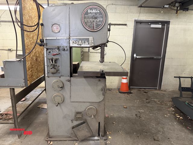 Lot 1-1614 - 1955 DoAll 16-2 contour vertical band saw 16" Throat, 24" x 36" Tilting Table, Variable Speed, Blade...