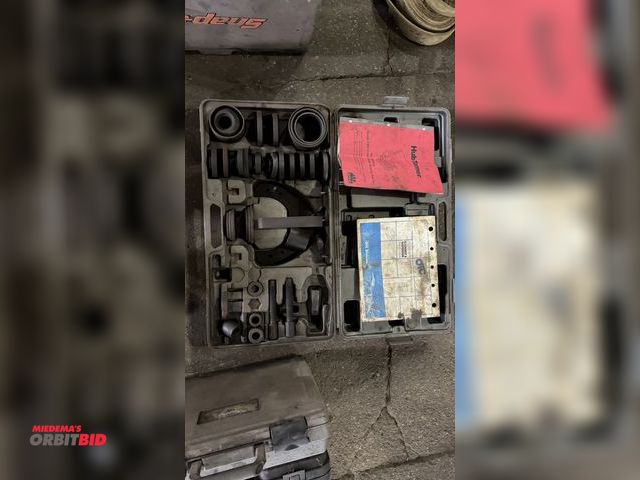 Lot 1-1148 - (1) Mac Tools, #MHT490, Master Front wheel drive front wheel bearing tool set with high-impact plast...