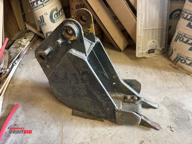 Lot 1-14254 - (1) 10" wide x approx. 20" deep digging bucket with 2 removable teeth.