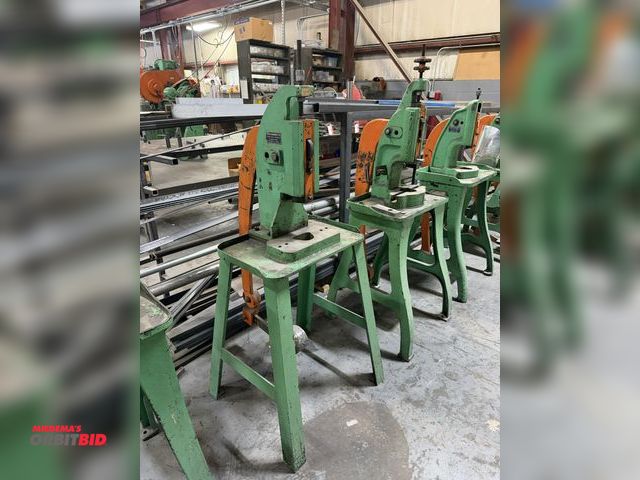 Lot 1-18544 - (1) Leach Machinery foot punch press.