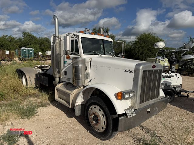 Lot 1-9611 - 2006 Peterbilt 379 Truck Tractor tandem axle, day cab, CAT C15 diesel engine, Eaton Fuller 10-speed ...