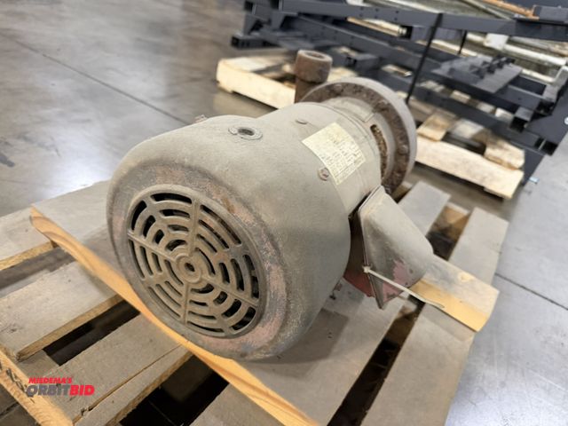 Lot 1-5617 - (1) Bell &amp; Gossett, model 187001, pump, working condition unknown, no other info available.