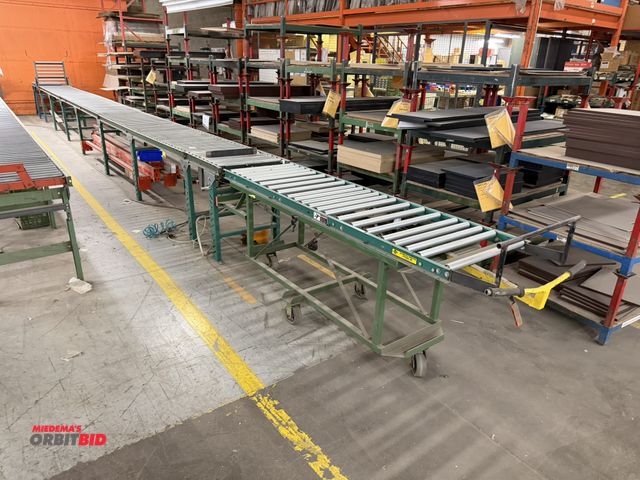 Lot 1-17470 - Lot of approx. 40' of roller conveyor section, includes pneumatic foot operated product stop bar wit...