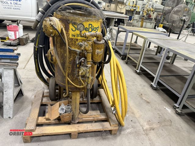 Lot 1-666 - (1) Empire Super Blast portable heavy duty sand blaster with hose, and (1) skid of assorted blast me...