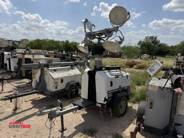 Lot 1-9515 - (1) Allmand Night Light Pro 2 V, 4-light light tower, mounted on single axle chassis, spring suspens...