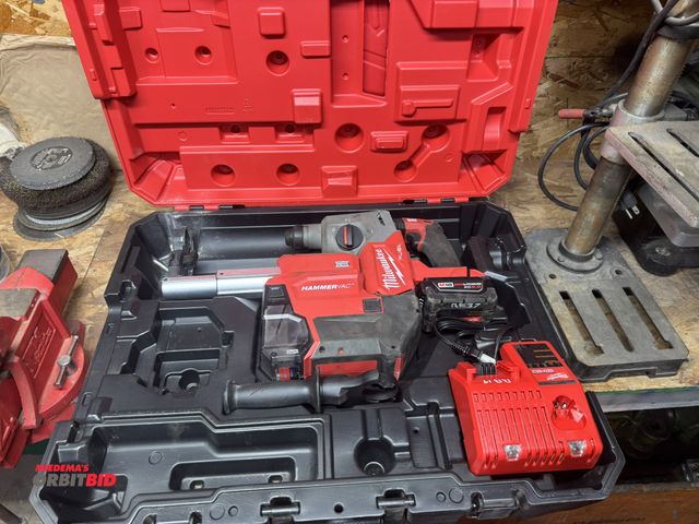 Lot 1-4143 - (1) Milwaukee M18 cordless hammer drill, with dedicated dust extractor, includes 5.0 battery, charge...