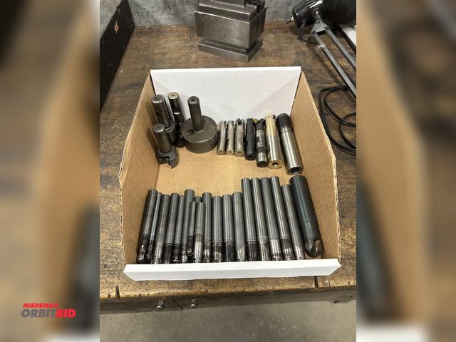 Lot 1-2417 - Insertable milling cutters, most carbide shank