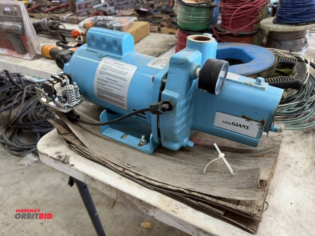 Lot 1-1422 - (1) Little Giant #LGS-100-PREM, 115/230V, single phase non-submersible water pump, working condition...