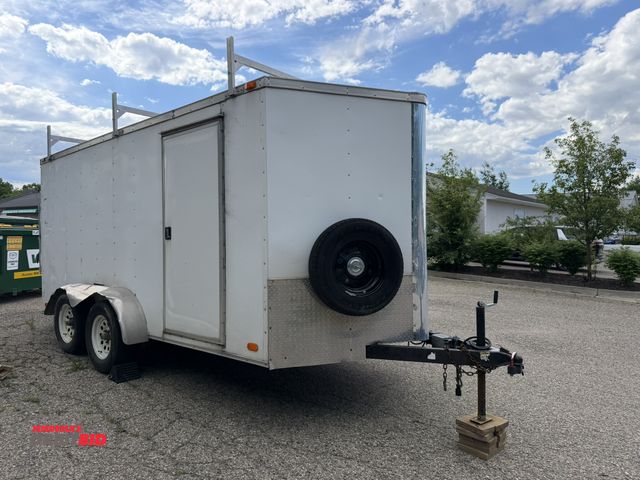 Lot 1-13155 - 2014 Victory (1) 14' tandem axle, enclosed V-nose trailer, 2 5/16" ball, manual landing gear, 7000 l...