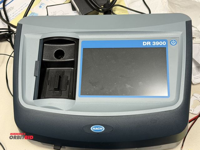 Lot 1-18702 - (1) Hach, model DR3900, lab VIS Spectrophotometer water analysis unit.