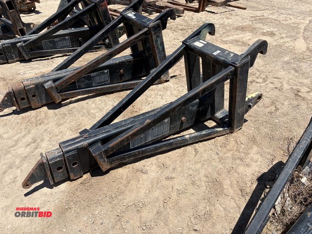 Lot 1-18274 - (1) CAT Universal forklift / telehandler jib attachment, adjustable length, model 229-9714