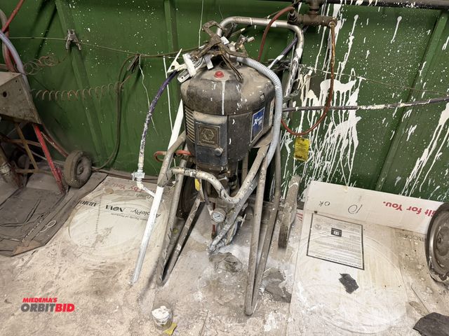 Lot 1-17223 - (1) Graco Extreme X30, 220cc paint sprayer with cart, and air powered pump.