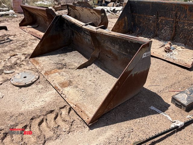 Lot 1-18315 - (1) Star Industries heavy duty high capacity quick attach forklift bucket, model 1496HC-TK, 95" wide...