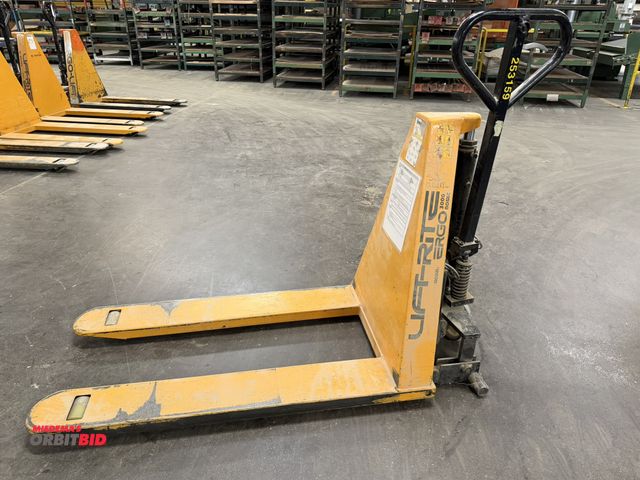 Lot 1-16905 - (1) Lift-Rite, model Ergo-Lift RG30E, 3000 lb. capacity, 12V, internal chargers, 48" x 7" wide forks...