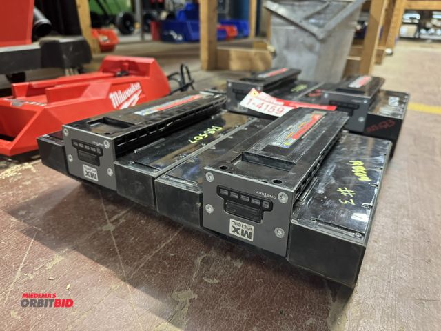 Lot 1-4160 - Lot of (2) Milwaukee MX Fuel XC406 battery packs, both fully charged.